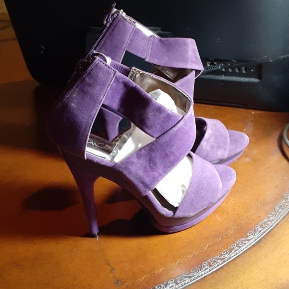 Brand new purple velvet heels - Picture 3 of 4
